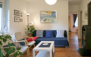 Családbarát balatoni apartmanok - szálláshely Keszthelyen a Balaton északi partján - Toldi68 apartmanház - nappali.