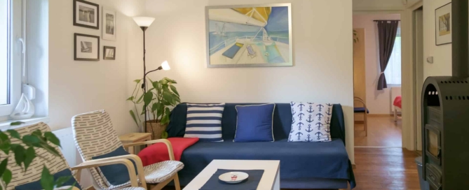 Családbarát balatoni apartmanok - szálláshely Keszthelyen a Balaton északi partján - Toldi68 apartmanház - nappali.
